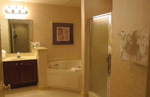 Williamsburg Resort | Williamsburg Vacation Villages 4BR, 4BA