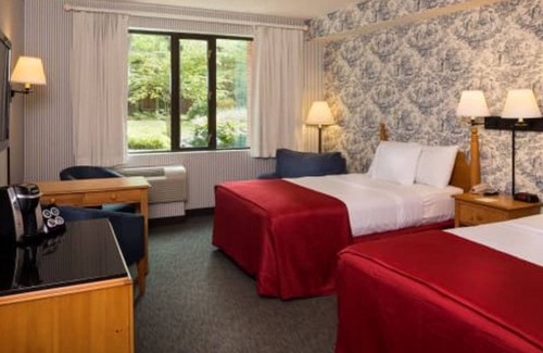 Williamsburg Hotel | Williamsburg Woodlands Hotel & Suites, an official Colonial Williamsburg Hotel