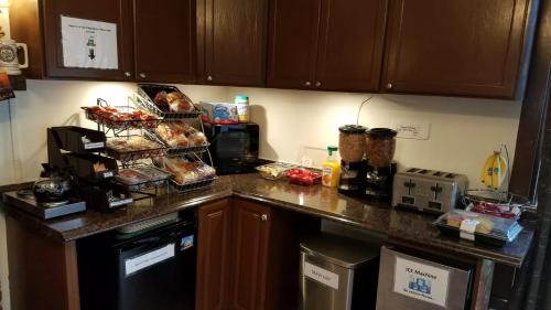 Williamstown Hotel | Williamstown Motel