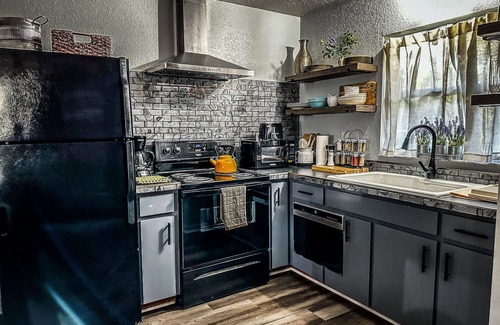 Williston House | Willis Oaks Country Cottage