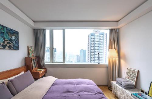 Yuzhong Apartment | Willow Bank Flowers Sing