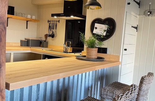 Littlebredy House | Willow Barn on the Vineyard - A tranquil getaway in a beautiful setting for 2