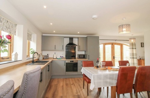 Loppington Cottage | WILLOW BARN, pet friendly, with open fire in Wem