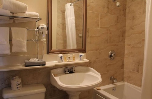 Truro Hotel | Willow Bend Motel