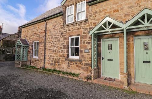 Lesbury House | Willow Cottage