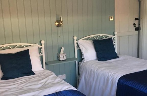 Dymchurch Bed & Breakfast | Willow Cottage