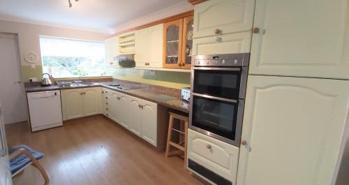 Northallerton Apartment | Willow Cottage 3 bed, cosy stopover, dogs welcome