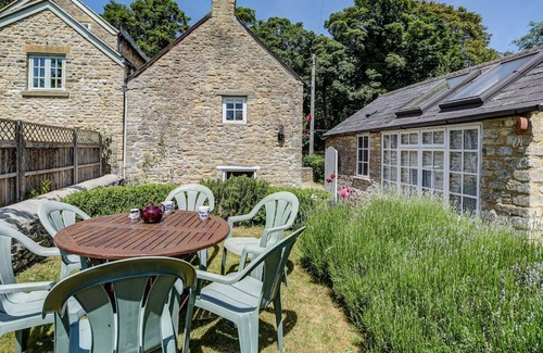Kirtlington Apartment | Willow Cottage I Oxford Cotswolds holiday cottage I Sleeps 5 I Kirtlington