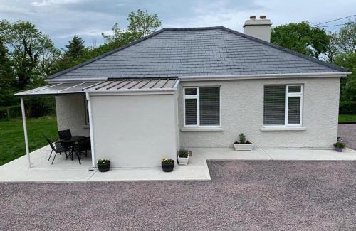 Killarney Villa | WILLOW COUNTRY COTTAGE