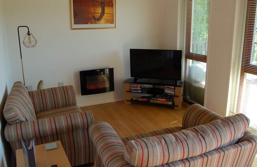 North Perrott Ski Chalet | Willow Lakeside Lodge