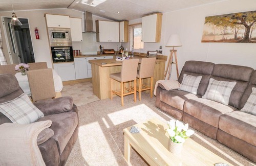 Runswick Bay House | Willow Lodge