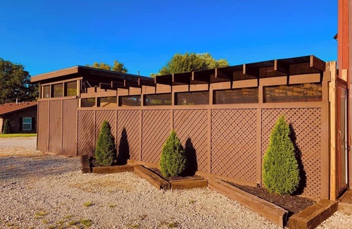Waverly Apartment | Willow North Upstairs Unit in Buchanan/Waverly with Wi-Fi, AC