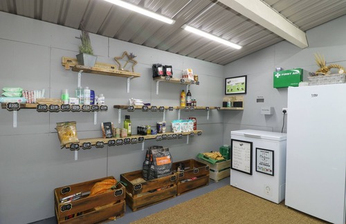 Denstone Cottage | WILLOW, pet friendly, character holiday cottage in Rocester