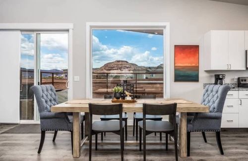 Kanab House | Willow Retreat l Private Hot Tub I Pool I Zion NP