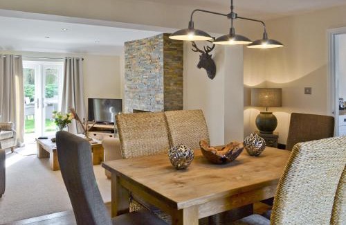 Potter Brompton House | Willow Tree Cottage