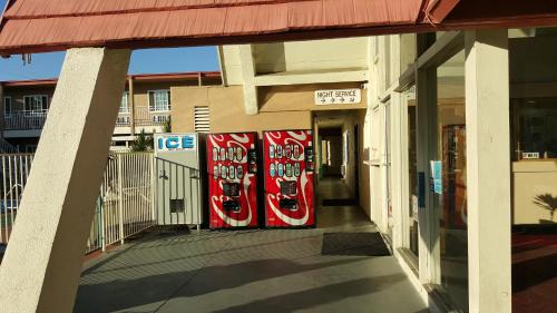 Fullerton Hotel | Willow Tree Lodge