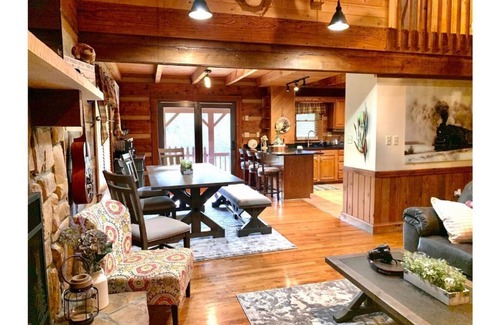 Damascus Cabin | Willow Tree Retreat Damascus, VA