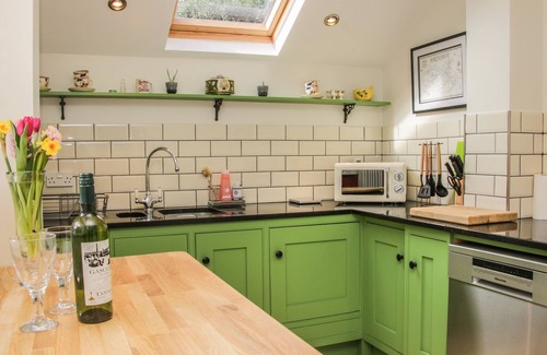Shrewsbury Cottage | WILLOW VIEW, family friendly, character holiday cottage in Shrewsbury