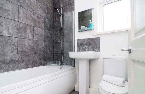 Nantgarw House | Willow Way by Tŷ SA - Spacious 3 bed house