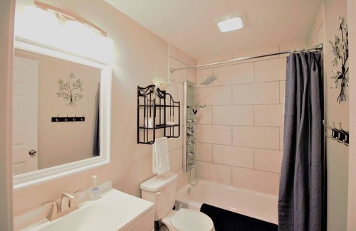 Fairborn Apartment | Willow Wing Condo -Spotless, Modern & Minutes to WPAFB & WSU