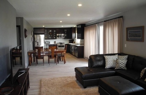 Crowley Lake House | Willowbrook