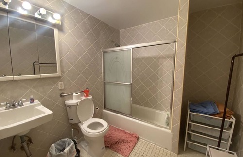 Bay Ridge Apartment | Willy’s Cozy 4 Bedroom Apartment with 6 Bedsn