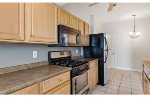 Wilmington House | Wilmington Comfort 4 Min to Riverfront fenced yard