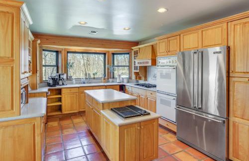 Wilmington House | Wilmington Retreat with Deck, Lake Views and Game Room