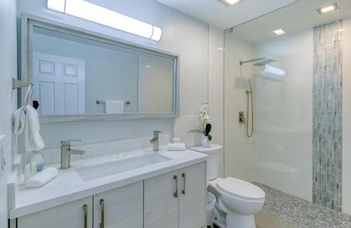 Coral Ridge Apartment | Wilton Manor Oasis