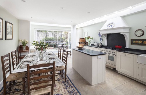 Fulham Apartment | Winchendon Road by onefinestay