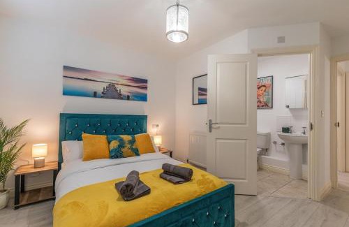 Winchester Apartment | Winchester City Centre Flat Sleeps 6 Free Parking