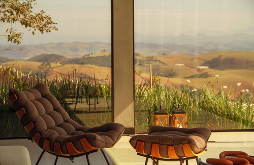 Paty do Alferes Cottage | Windows house - Minimalist house in the mountains