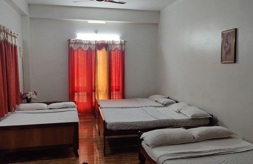 Ramakkalmedu Bed & Breakfast | WIND VALLEY FARMSTAY