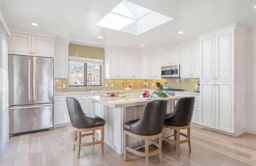 La Jolla House | Windansea by AvantStay | Private Rooftop Patio, 2 blocks to Beach & Town