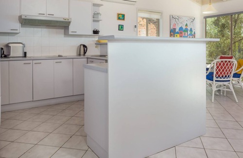 Denhams Beach Apartment | Windarra on Denhams Unit Three