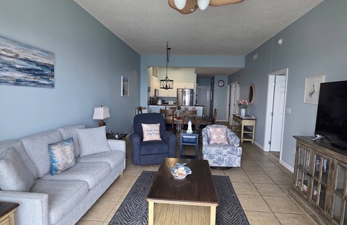 Ono Island Condo | Windemere1406 Penthouse level 2BR/2BA beachfront condo with amazing gulf views!