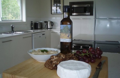 Lower Wattle Grove House | Windflowers Farmhouse B & B