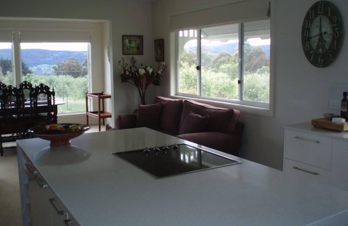 Lower Wattle Grove House | Windflowers Farmhouse B & B