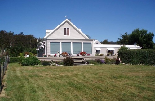 Lower Wattle Grove House | Windflowers Farmhouse B & B