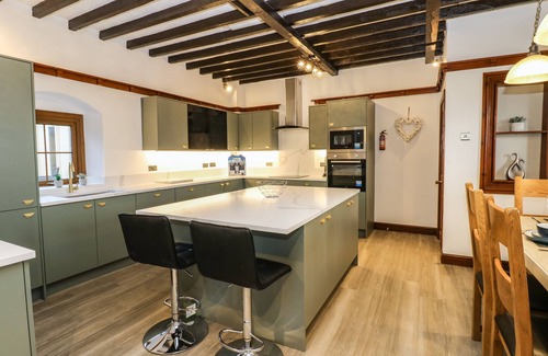 Woodhorn Cottage | WINDING WHEEL COTTAGE, pet friendly, with open fire in Ashington