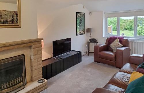 Little Eaton House | Windmill Cottage