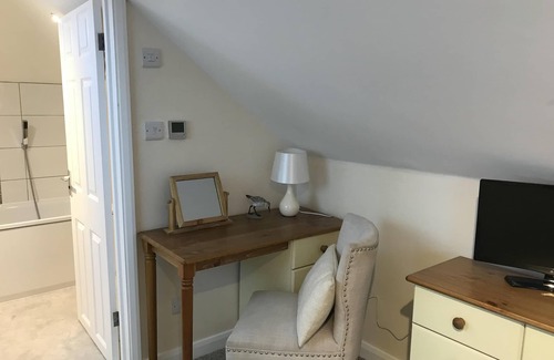 Worthing Cottage | Windmill Cottage with stunning views of Salvington windmill