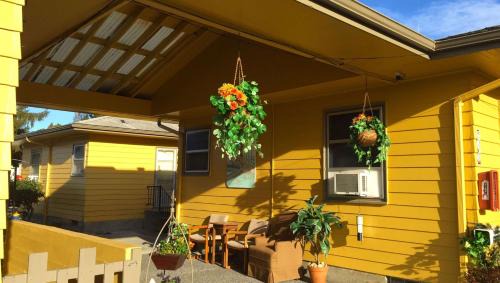 Lynden Hotel | Windmill Inn Lynden