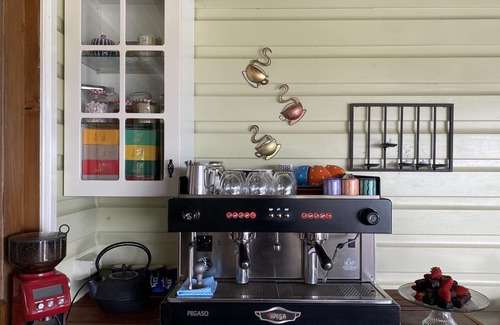 Maryland House | Windmill Lodge, large low key gatherings, family get togethers, micro weddings.