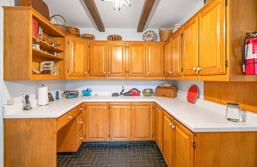 Fort Erie Cottage | Windmill Point Place - All yours - Private Beach Location