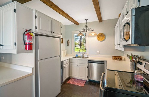 Fort Erie House | Windmill Point Place