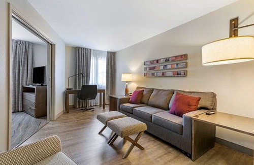 Surprise Original Townsite Hotel | Windmill Suites Surprise Ascend Hotel Collection