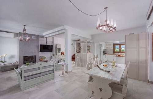 Kalivia Poliyirou Villa | Windmill Villa, a beachfront villa with private pool, for relaxing holidays
