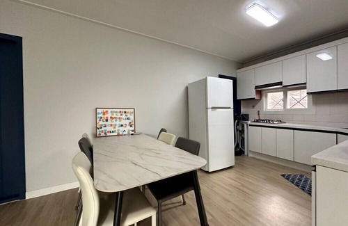 Gapyeong Apartment | Window to the sky Pension