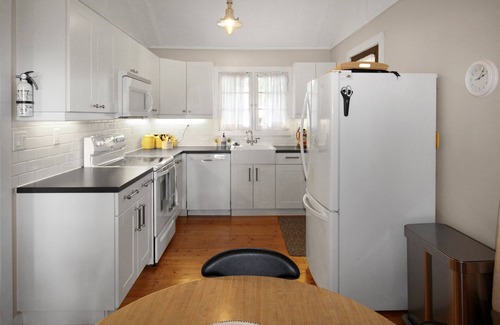 Fort Erie Cottage | Windpoint Cottage - Lazy Days and Starry Nights